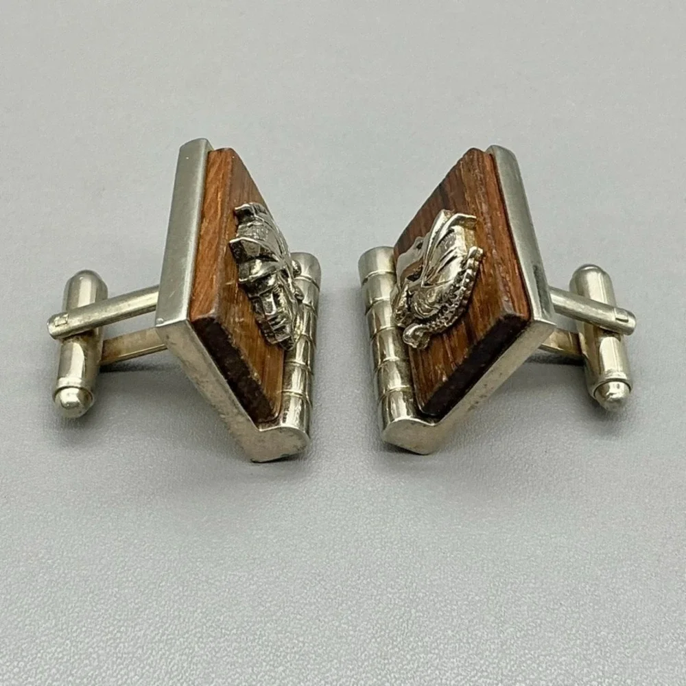Vintage Roman Soldier Cufflinks Wood Grain Gold Tone Warrior Gladiator Men's